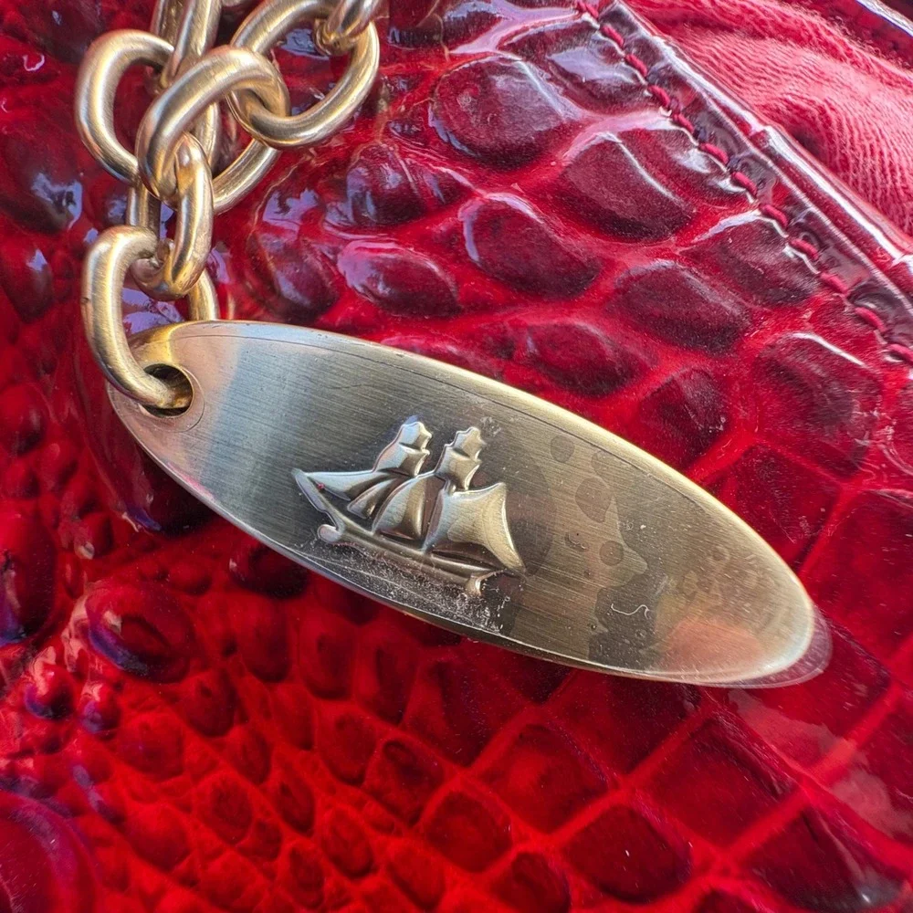 Vtg BRAHMIN Red Croc Embossed Leather Crossbody Bag Magnetic Satchel Gold Charm